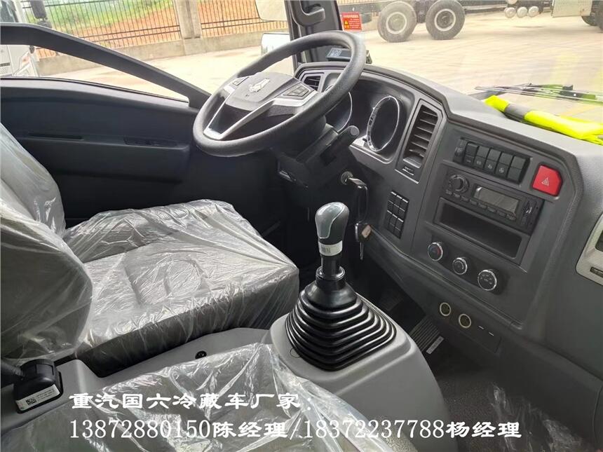 丹东市四后八国六15吨保鲜运输车